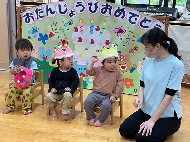 １