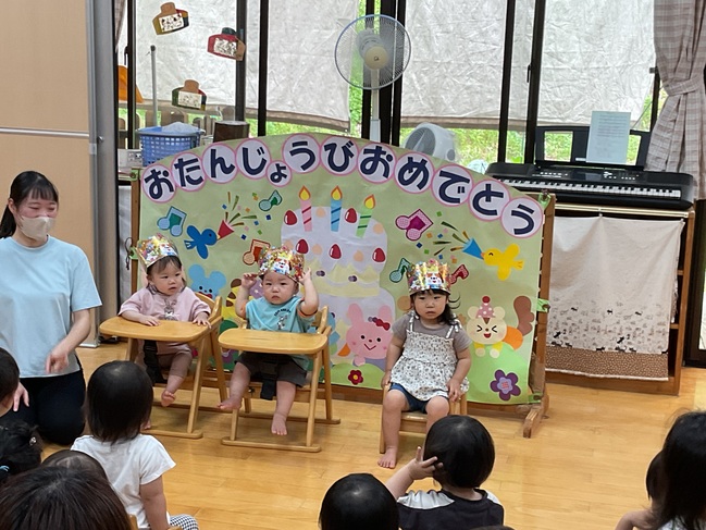 １
